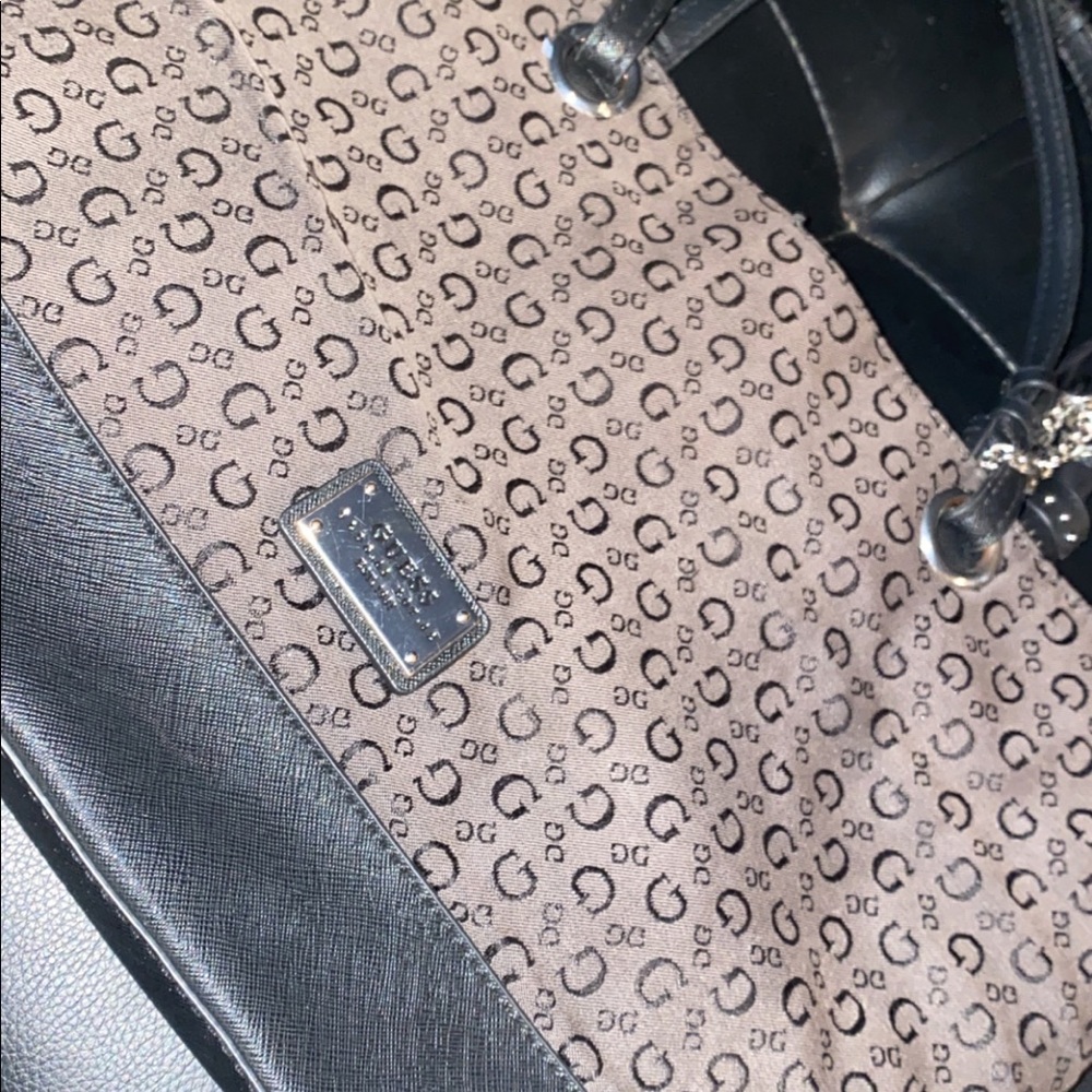 Guess Tote 👜